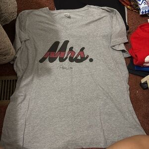 Gray 'Mrs.' Graphic T-Shirt